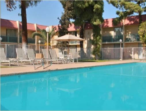 Vacation Inn Phoenix Dış mekan fotoğraf